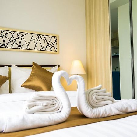 Azalea Suites Cikarang By Jayakarta Group Zewnętrze zdjęcie