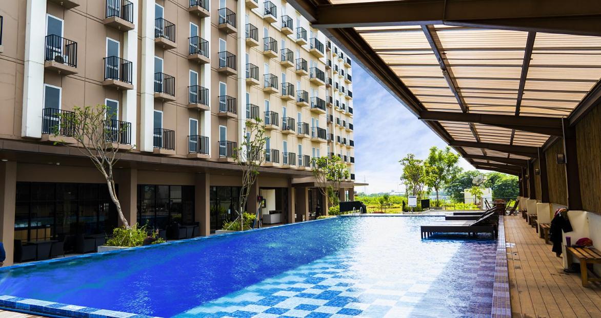 Azalea Suites Cikarang By Jayakarta Group Bekasi Zewnętrze zdjęcie